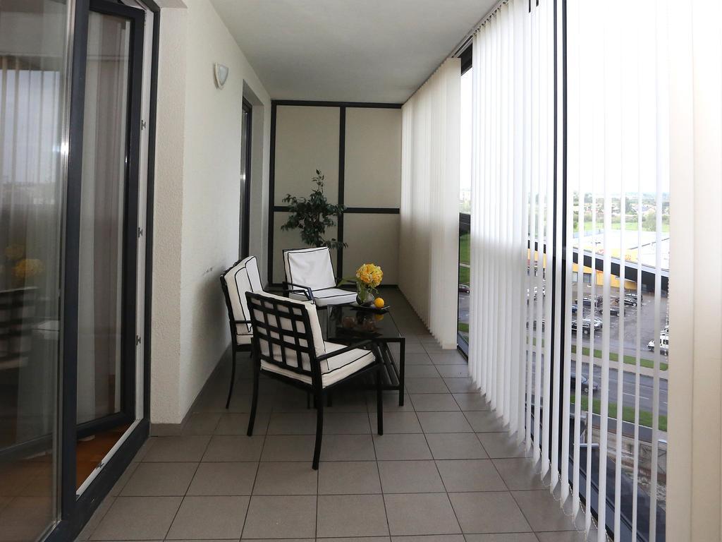 Apartments Паневежис Екстер'єр фото